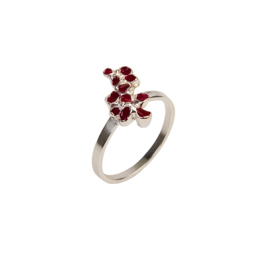 Plezier - Ring L - Ring met ontwikkelde motieven aan de vinger